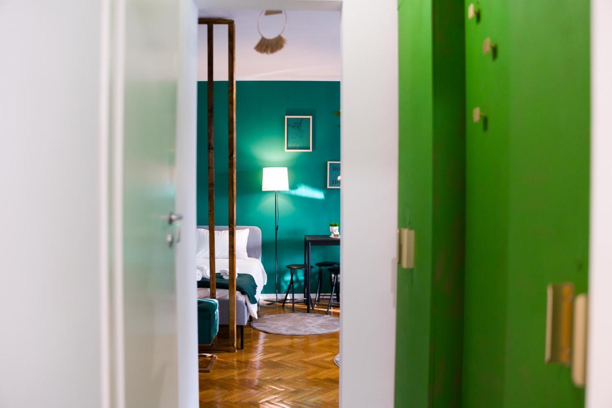 Hacienda Royal Palace - Central Designer Apartment Bucharest Exterior photo
