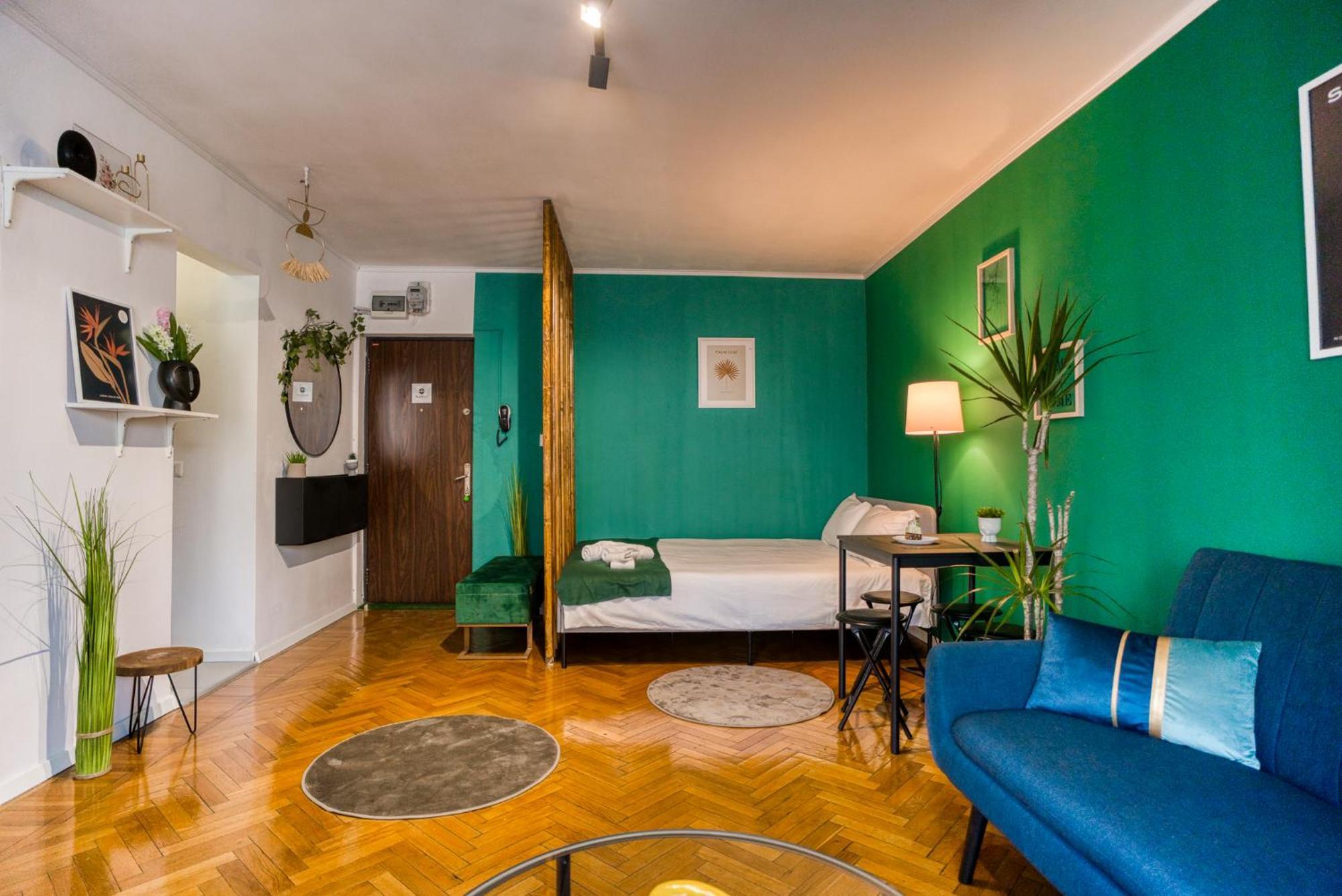 Hacienda Royal Palace - Central Designer Apartment Bucharest Exterior photo